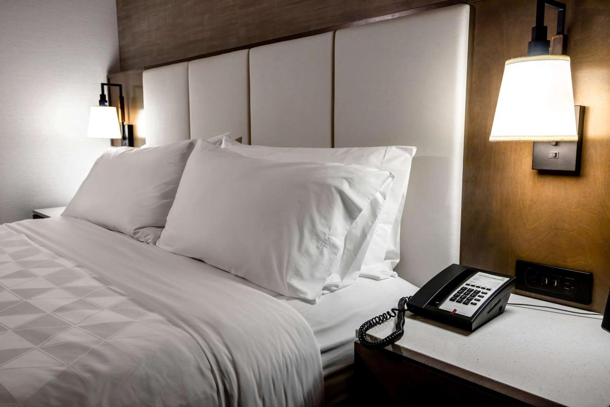 Hotel Doubletree By Hilton Buena Park Exterior foto